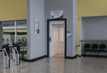 A Escola Santo Anjo, em Curitiba, conta com cinco equipamentos instalados da Daiken Elevadores.